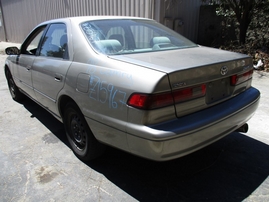 1998 TOYOTA CAMRY LE SILVER 2.2L AT 4 DR Z15967